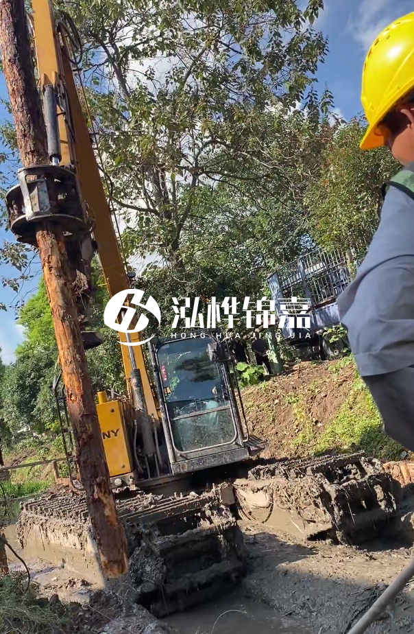 景德鎮(zhèn)河道清淤專業(yè)施工-狹窄河道挖機清理河道的方法？