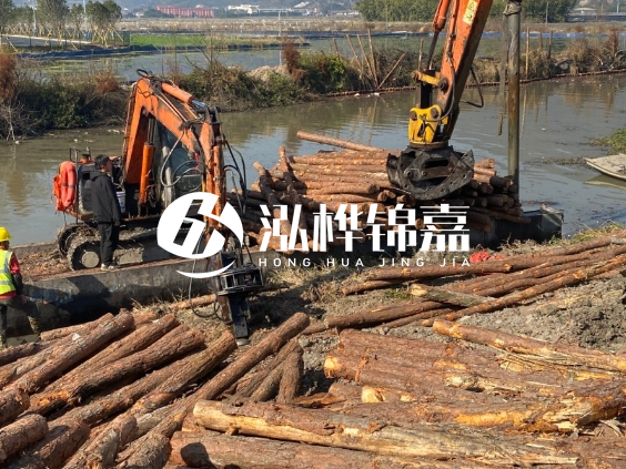 湖南松木樁批發(fā)廠(chǎng)家-5米松木樁批發(fā)1000根有優(yōu)惠嗎？